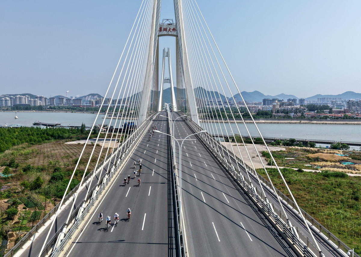 三汊矶大桥：中国首座斜拉桥，连接宜昌与重庆