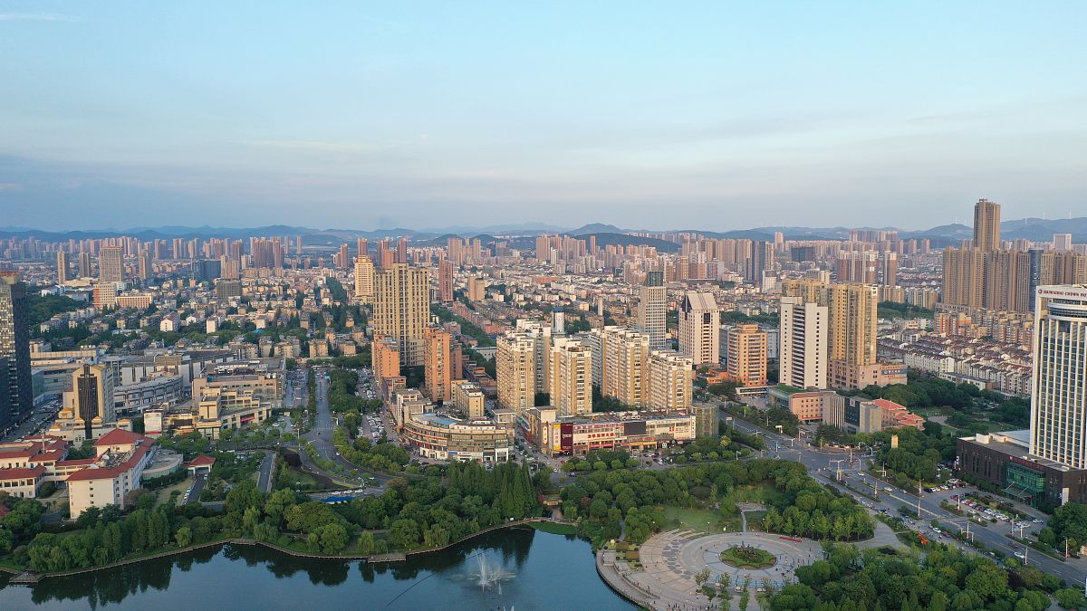2020年6月9日,安徽马鞍山,航拍的马鞍山市区秀美景色.