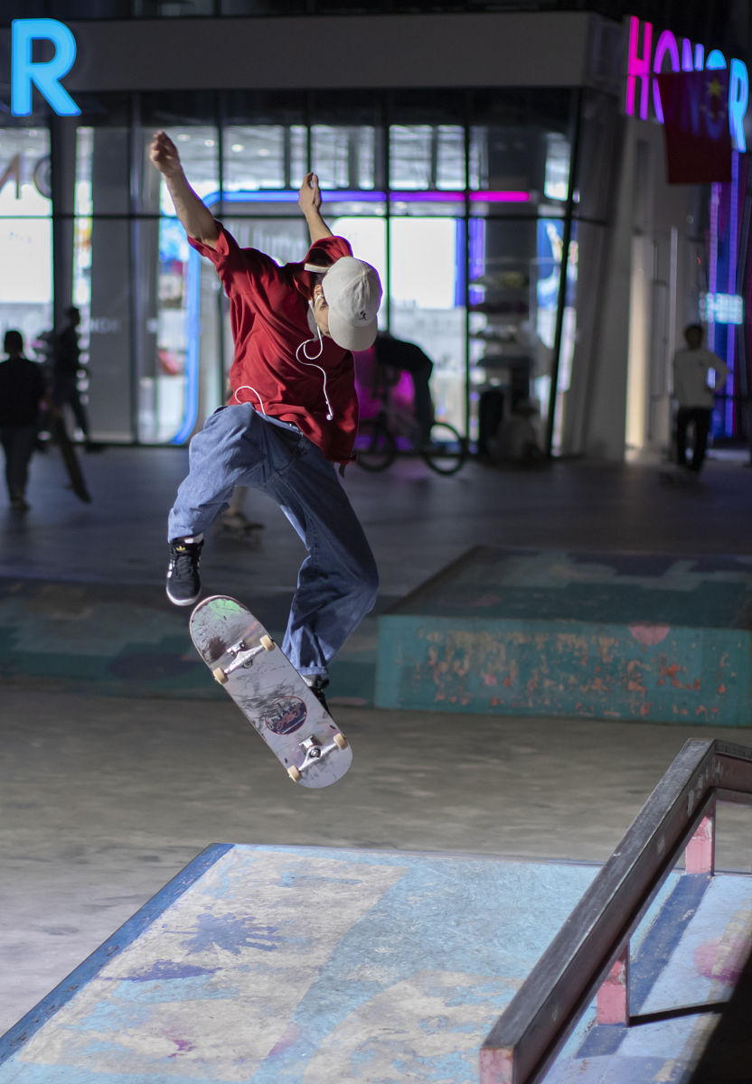 中国滑板首金背后的“碗池爸爸”：冠军的父亲 也是父亲的冠军