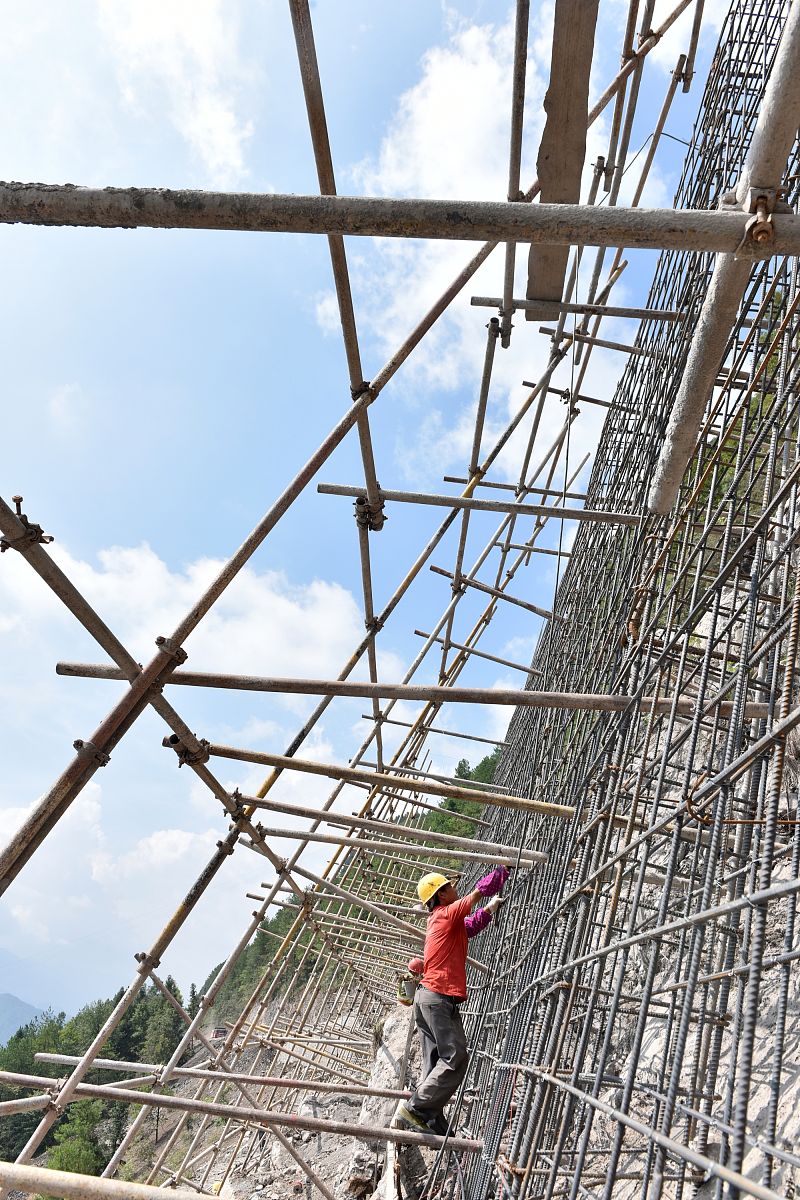 重庆卫校男生适合学什么专业？2021年热门专业推荐