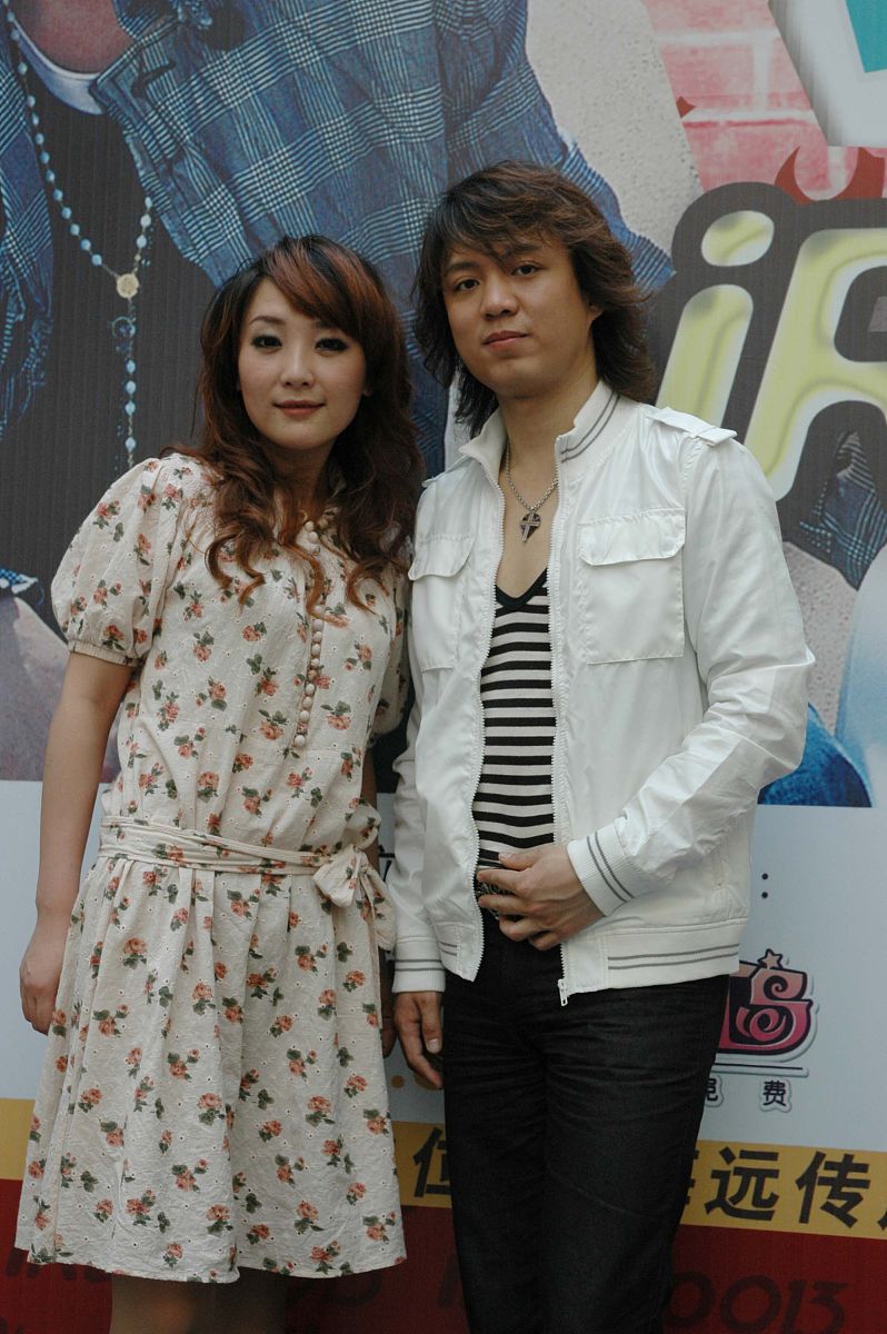2007年3月30日,福州,成员重组后的爱乐团应音乐广播iradiofm91.3之邀,