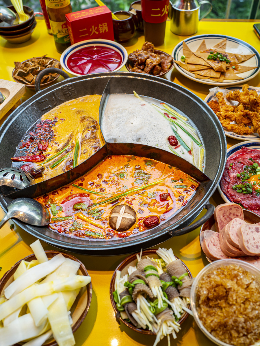 在冬季可以吃哪些火锅？将需要的食材和火锅的名称写下来种类越多越好。求推荐。