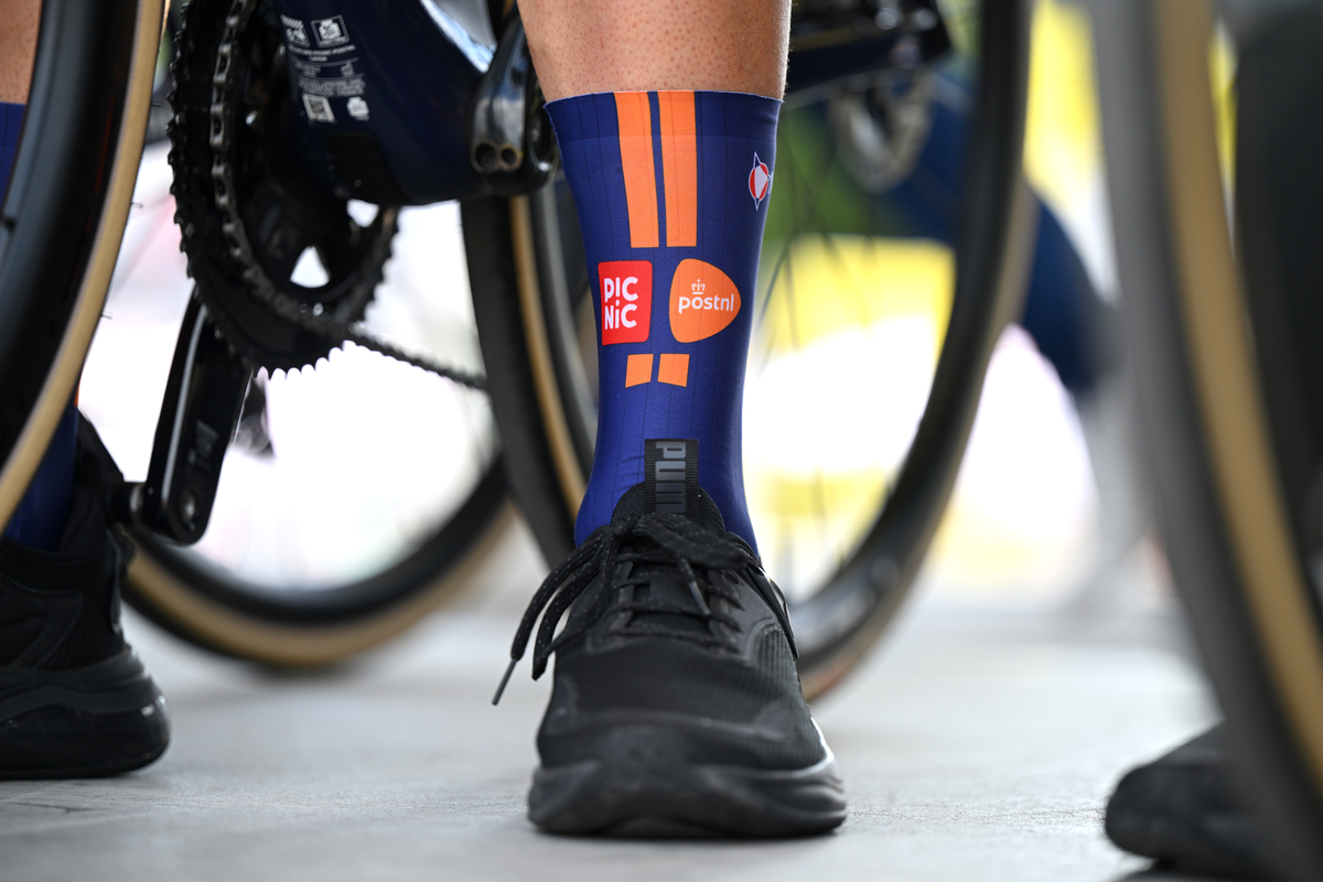 速卖通内容营销英文120字符描写骑行手套的功能卖点吸引买家下单或者评论关注