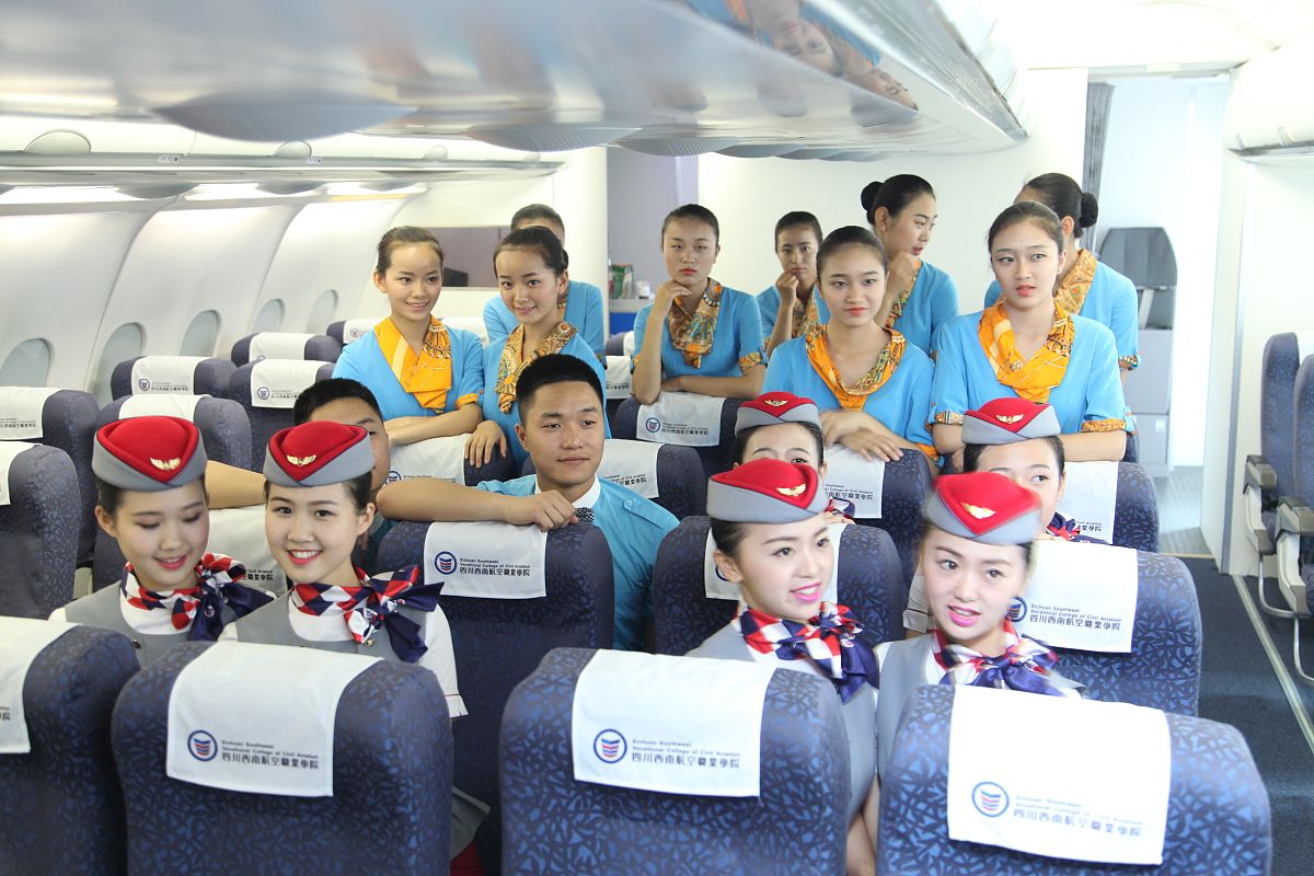 四川国航招飞行员要招哪些学生