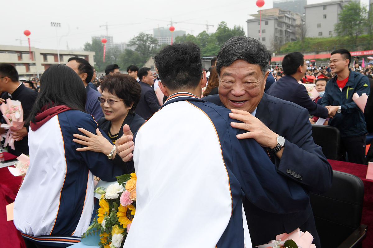 贵阳2022年中学毕业生如何选择中专学校？