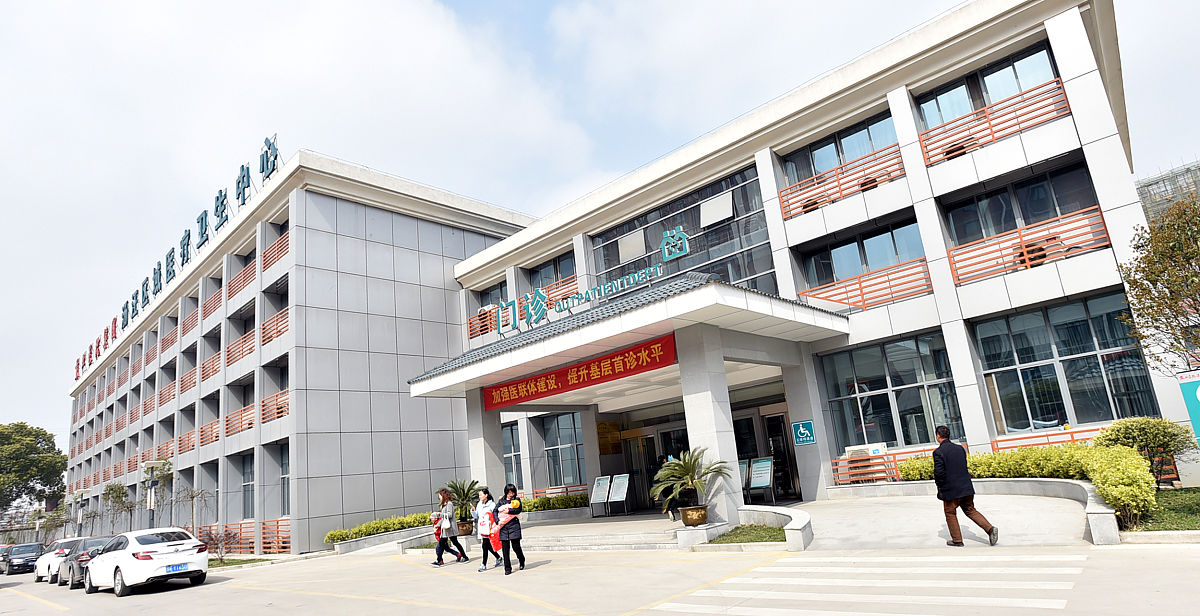 扬州中瑞酒店职业学院是公办还是民办学校？