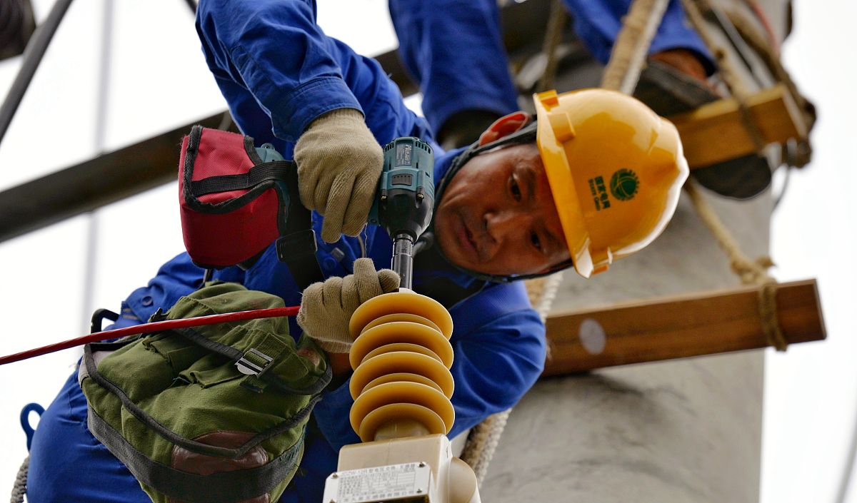 写一篇基于C#语言FINS协议采集欧姆龙PLC数据的上位机软件的数据交互层概述