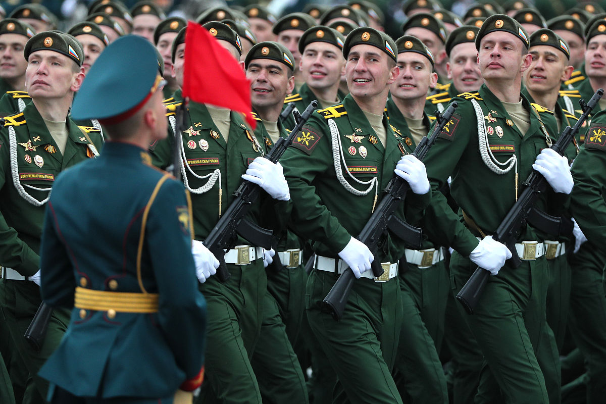 当地时间2021年5月9日,俄罗斯莫斯科,庆祝卫国战争胜利76周年阅兵式在