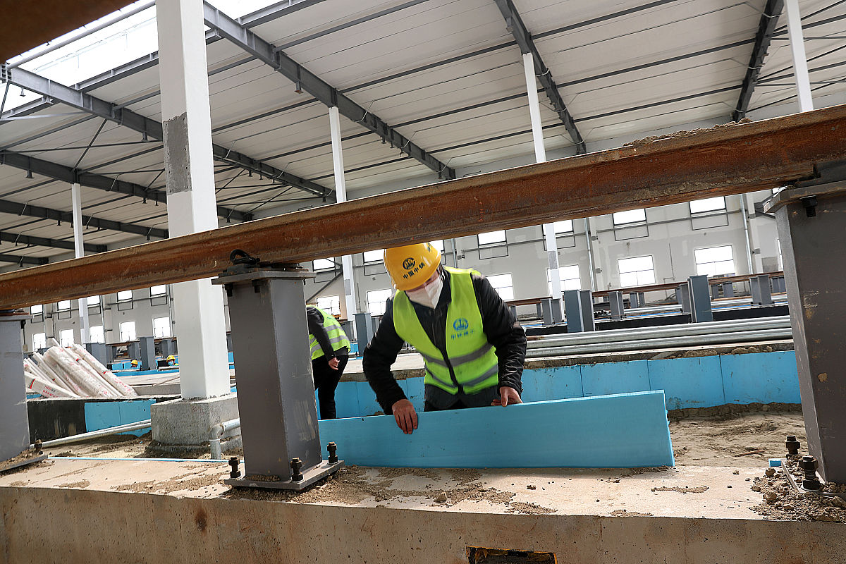 钢梁稳定性测试报告 - XX大楼施工现场 (2022-09-15)