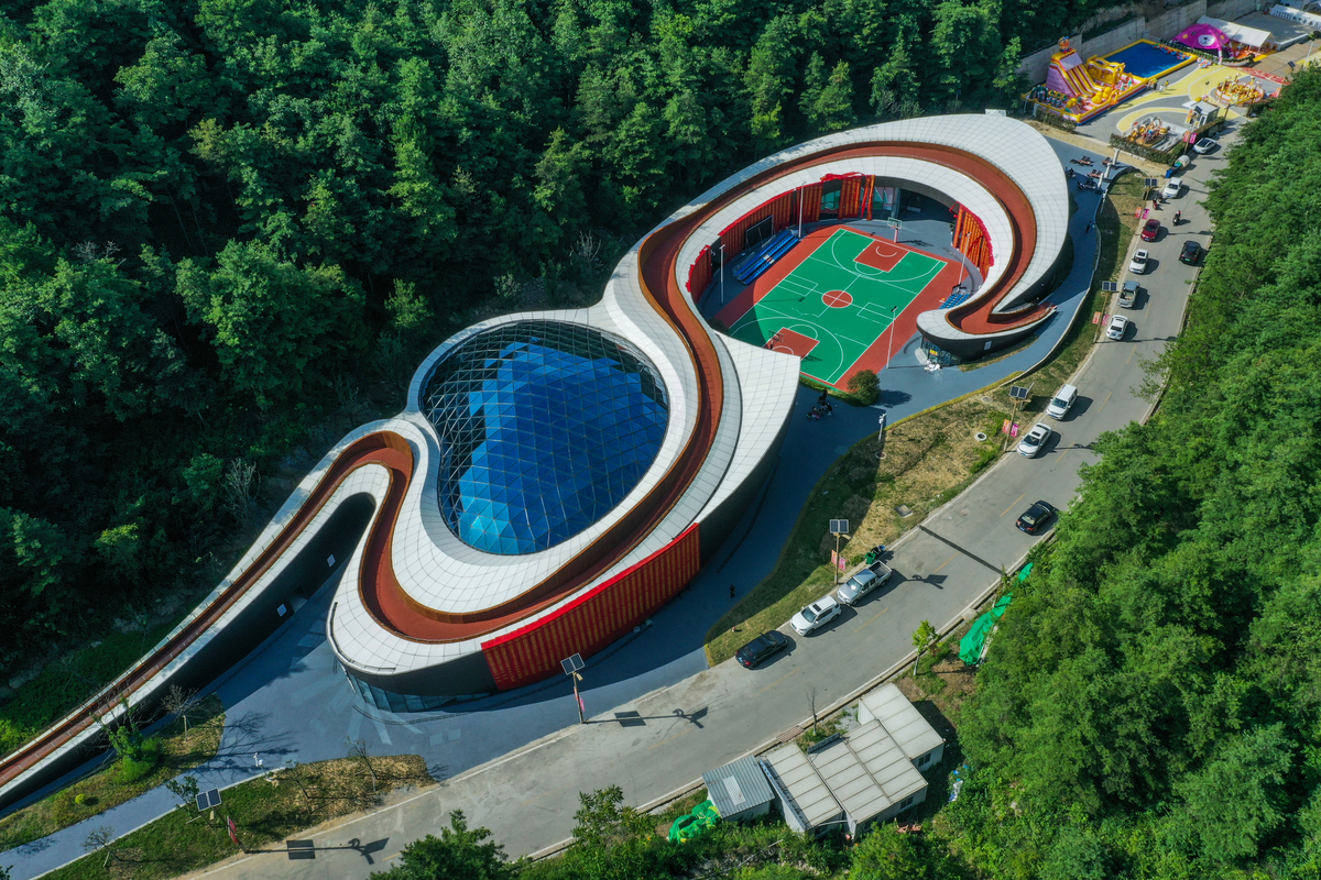 体育+文化+旅游融合发展文化、体育、旅游资源共享、优势互补、协同并进创造体育+文化+旅游新模式为旅游业注入更加优质、更富吸引力的文化内容为文化传承和体育发展注入新的更大的内生动力写篇散文5000字左右
