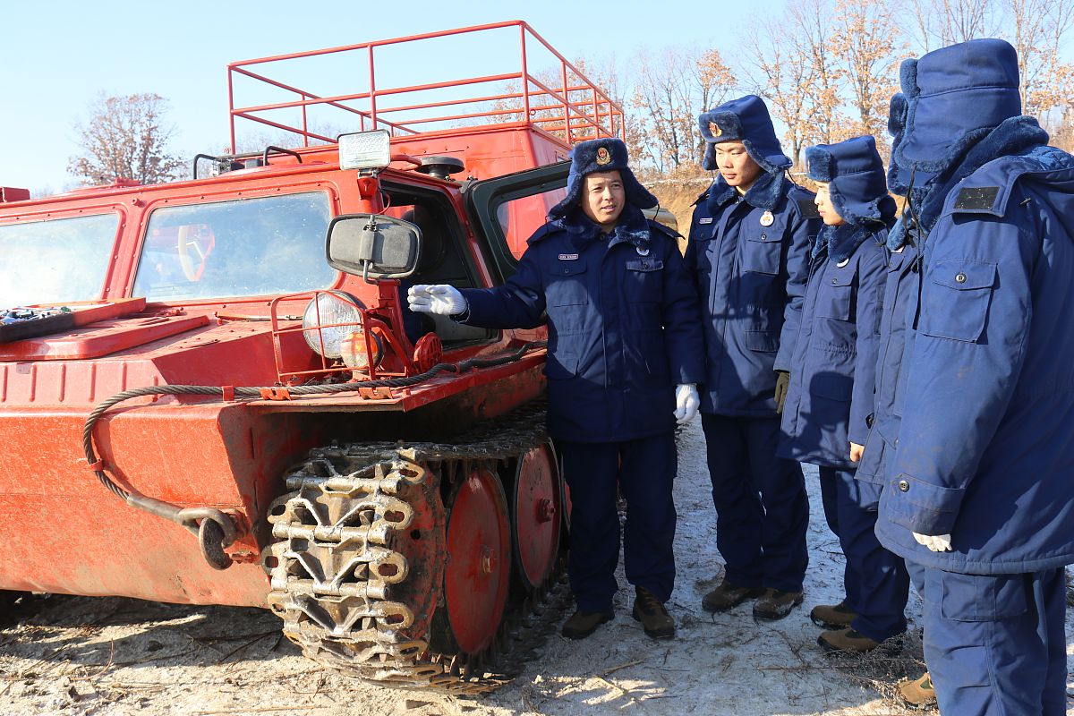 签证、变更及认质认价等外部确权流程打通困难外部确权流程长、签批难。