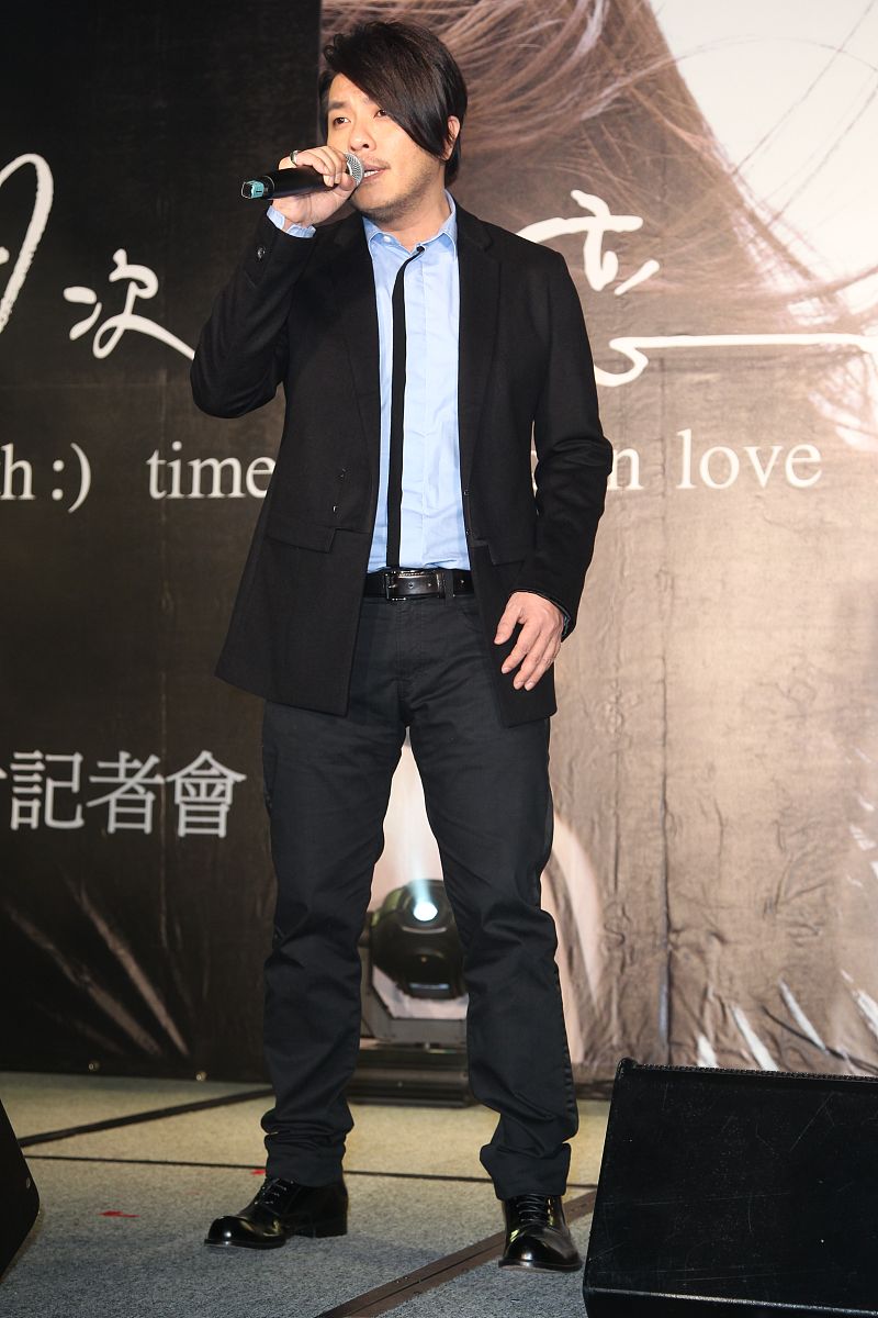 2012年5月24日,台北,情歌王阿杜推出新专辑《第9次初恋》.阿杜+++_+++