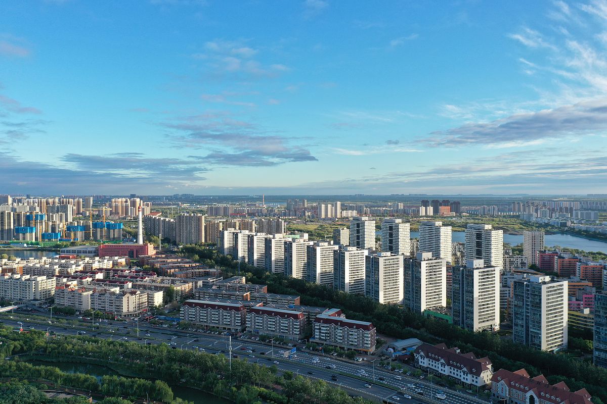 2021年9月20日,天津,航拍大雨之后天空白云朵朵,风景美丽.
