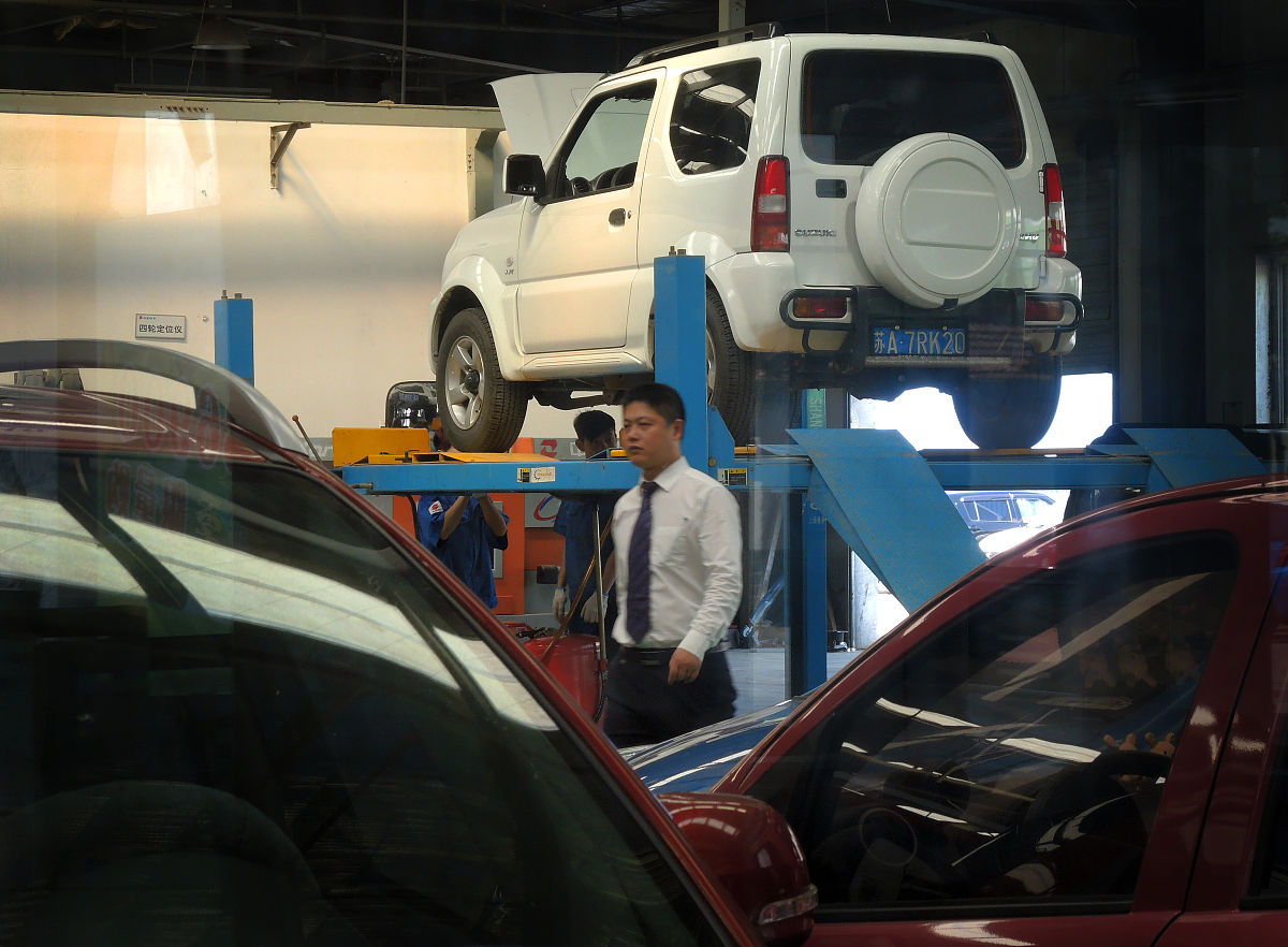 请详细描述一下车企售后管理系统里的服务措施与召回的业务流程以及所有关联的业务数据分别是哪些