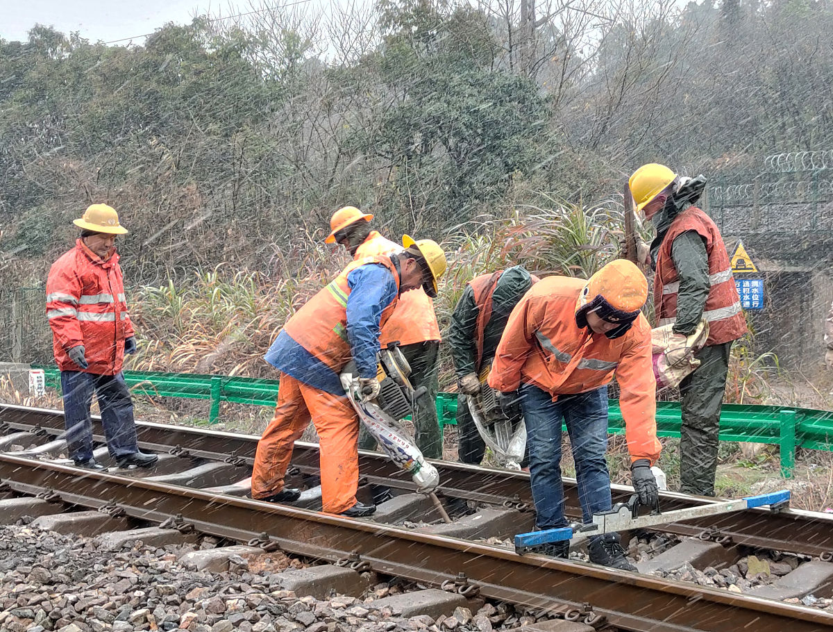 九江2021年男生读铁路学校学什么好