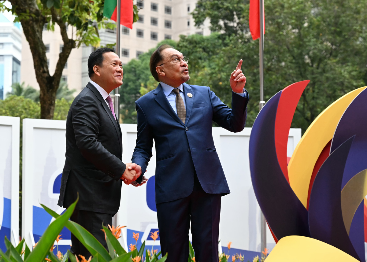 关于马英九来大陆访问的评论文章，左右