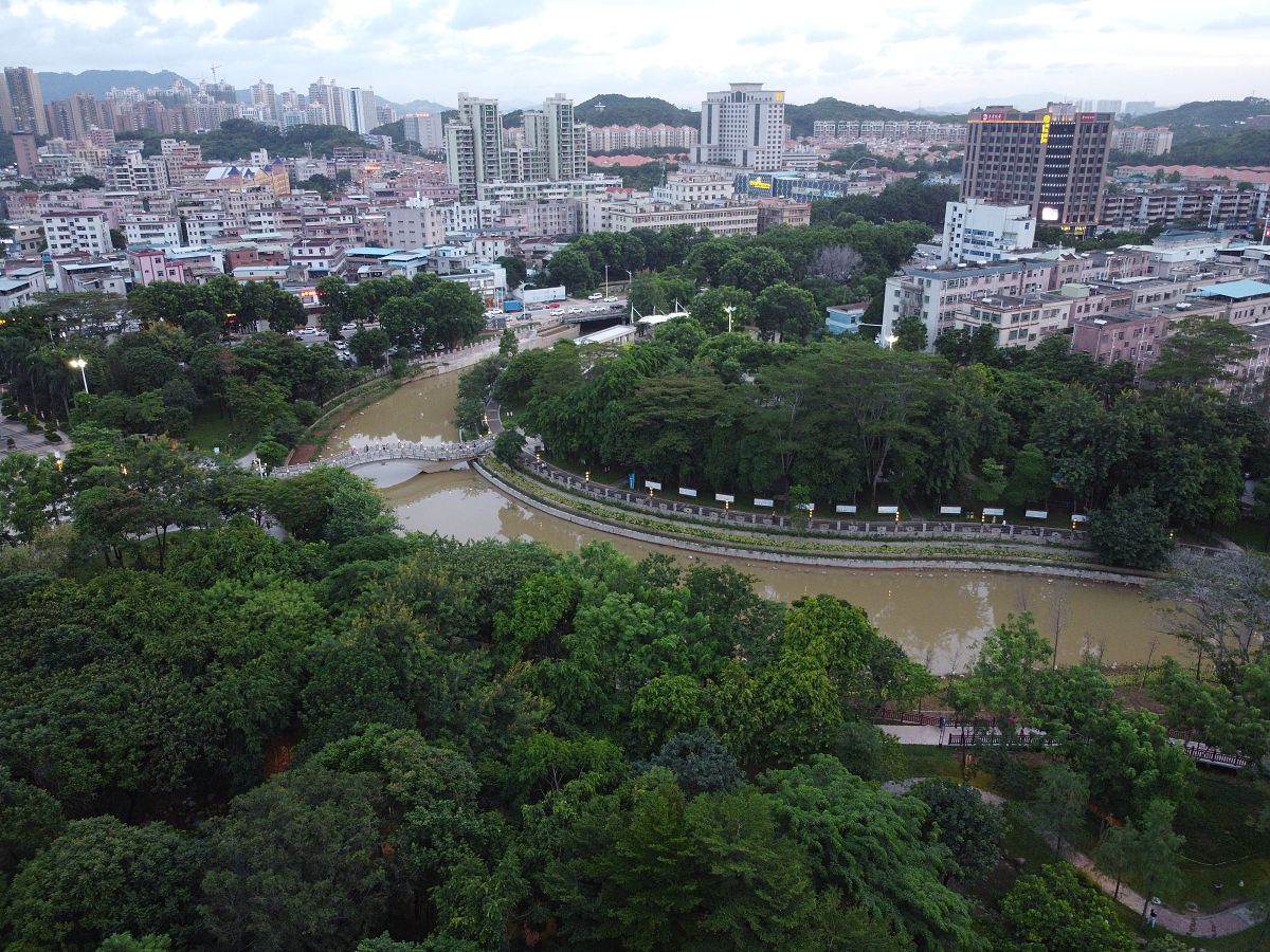 2020年8月6日,广东省东莞市清溪镇清溪水沿岸.