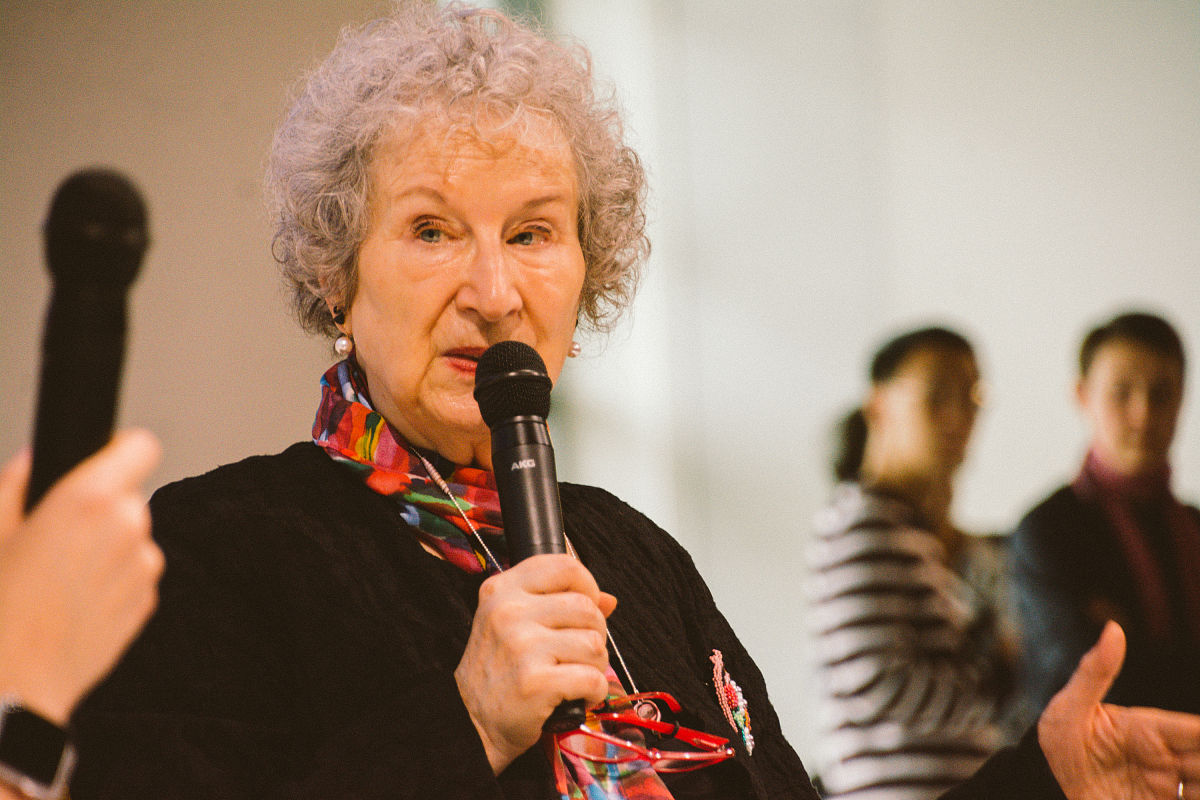 以美国作家赛珍珠和她的主要作品女性思想为题的论文