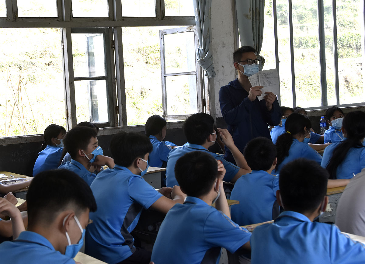 昆明初中学卫校情况调查：2021年发展现状及未来趋势