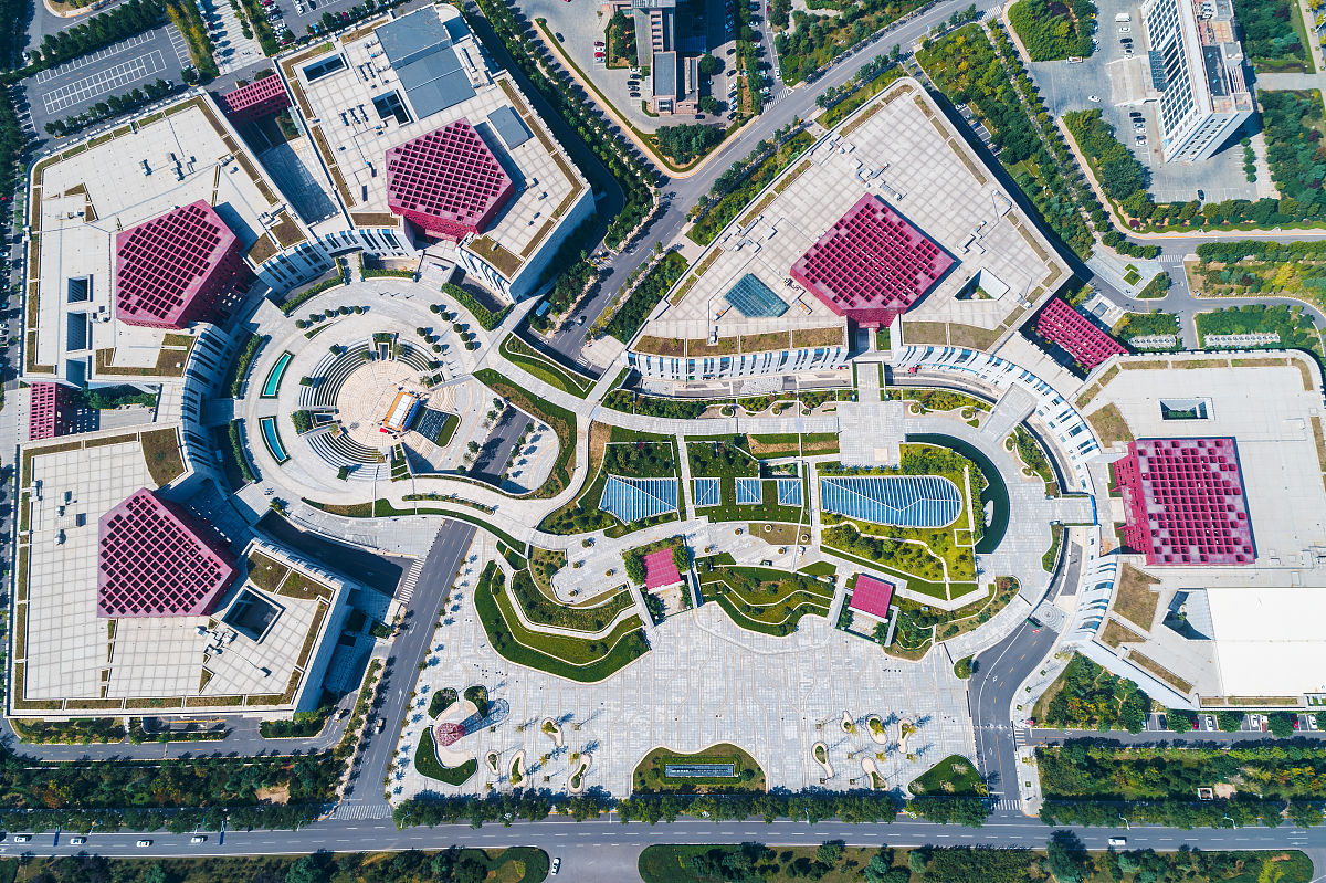 奥特莱斯商贸中心建筑方案设计论文大纲