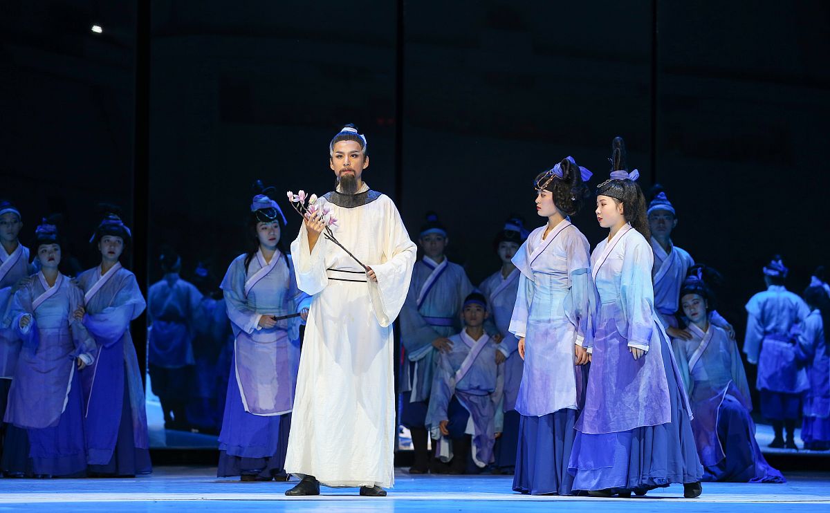 重庆人文艺术职业学校专业设置优势：培养文艺人才的摇篮