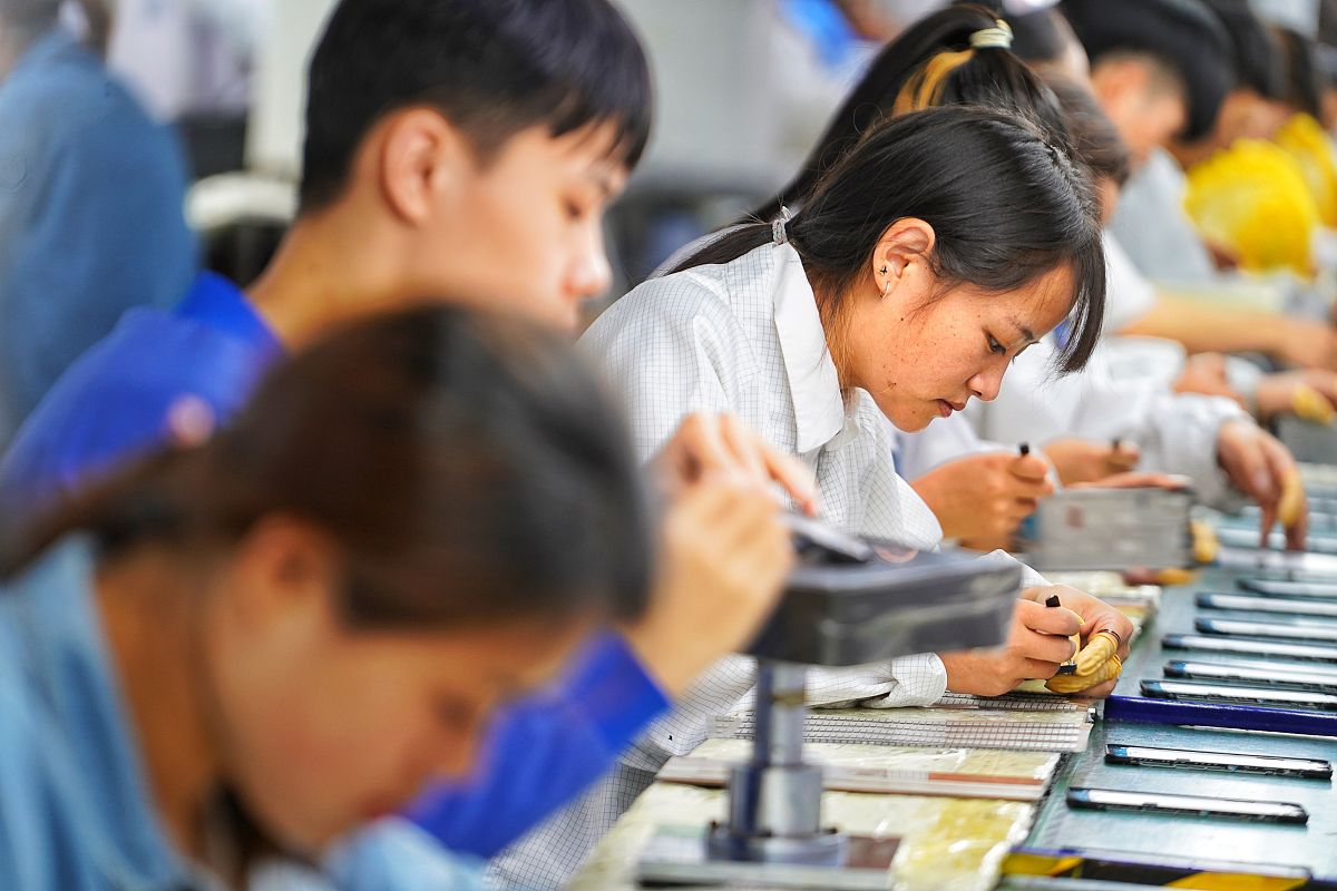 男孩学什么技校专业好就业？热门高薪专业推荐