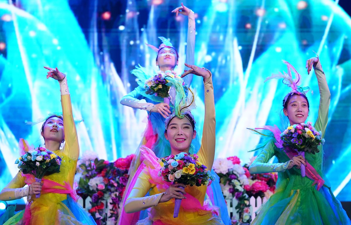 泸州天星影视艺术学校招生办联系电话、地址