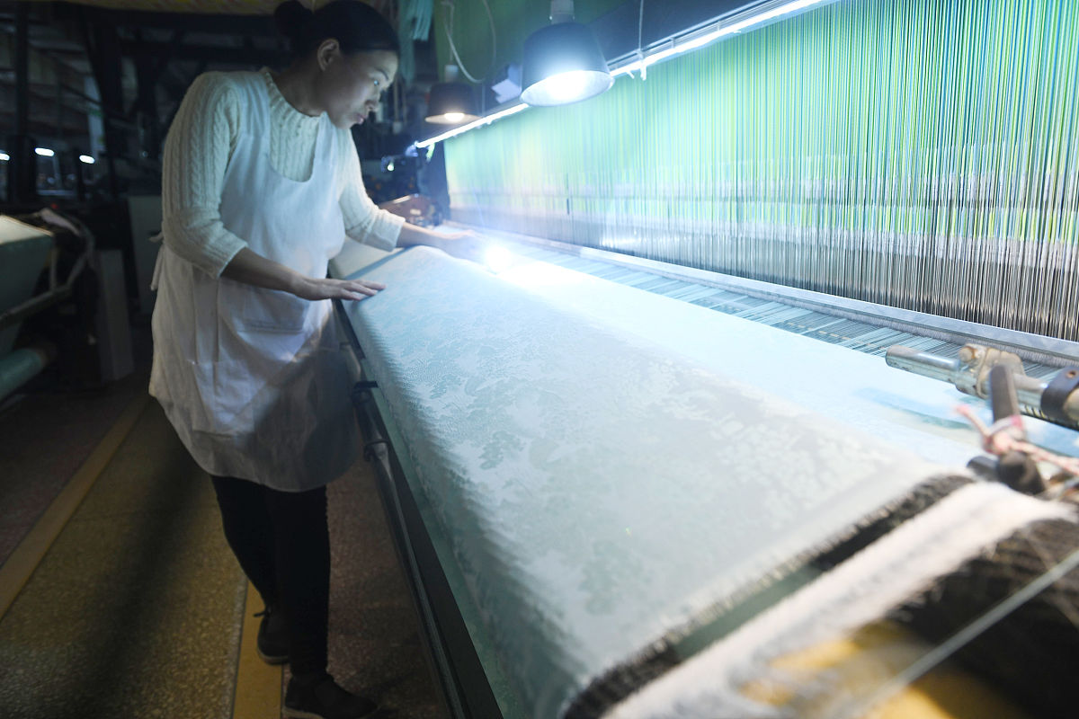 四川省蚕丝学校怎么样