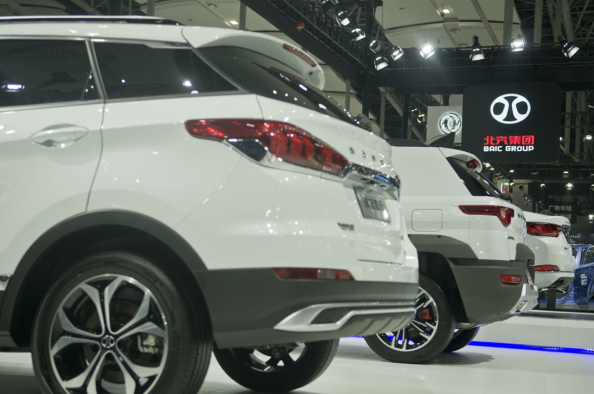 比亚迪海豹：时尚动感SUV，配置丰富，性价比高