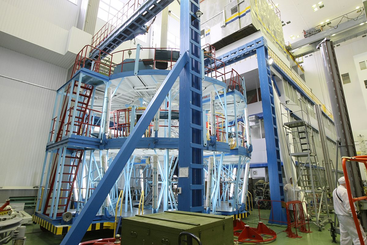 对于GLONASS卫星及考虑频率间偏差又考虑系统间偏差