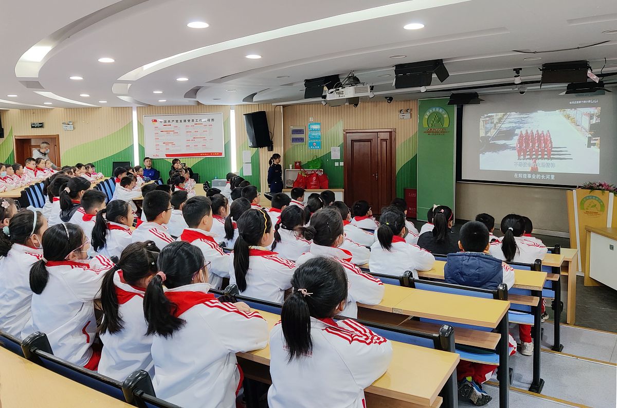 农村小学德育对学生心理健康的影响研究