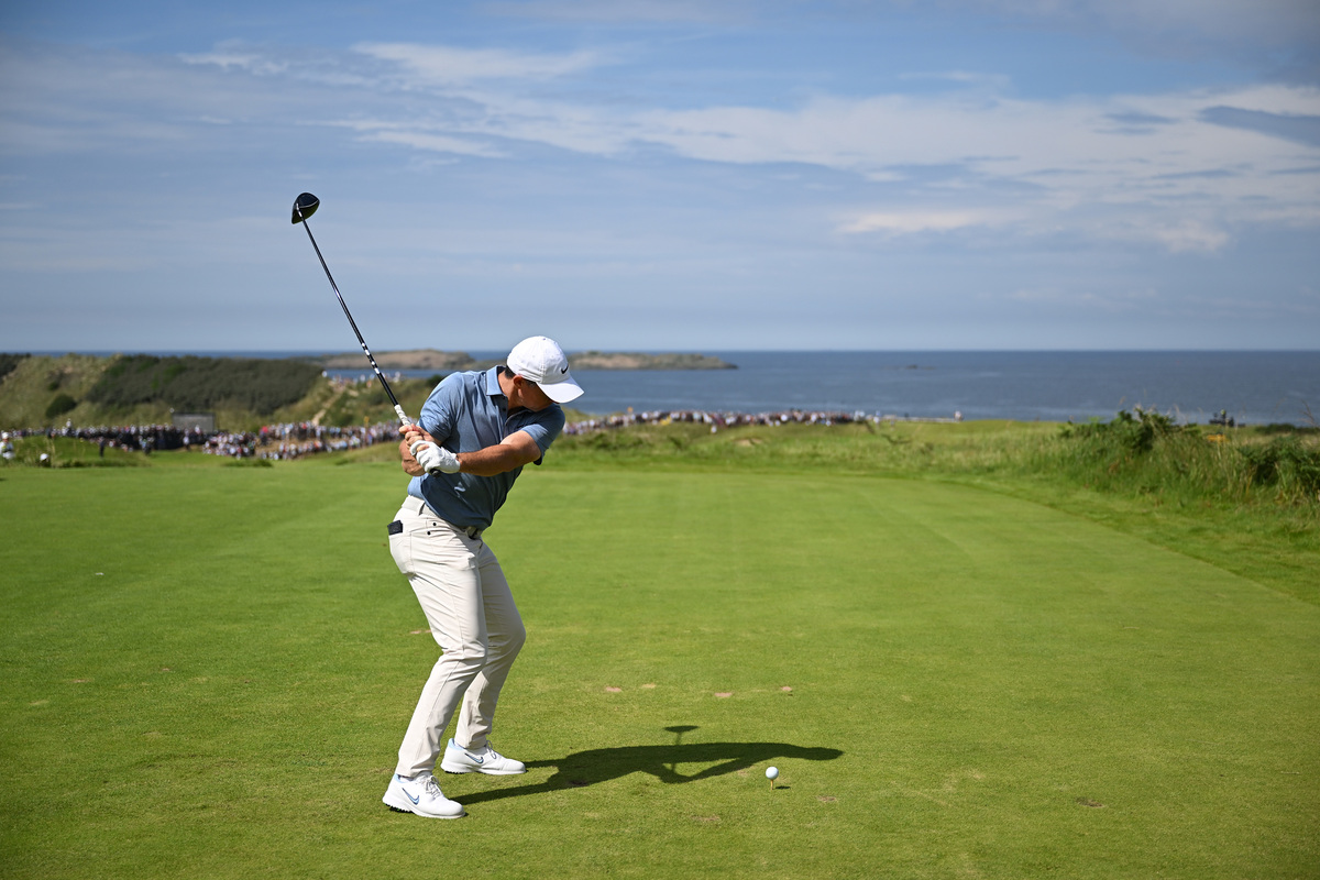 网友：I shot a 90 on Sunday so bogey golf我：I am a beginner网友：I birdied one hole pared 4 other holesKind of fell off on the back 9 a bitDrives were long though我该如何回答？