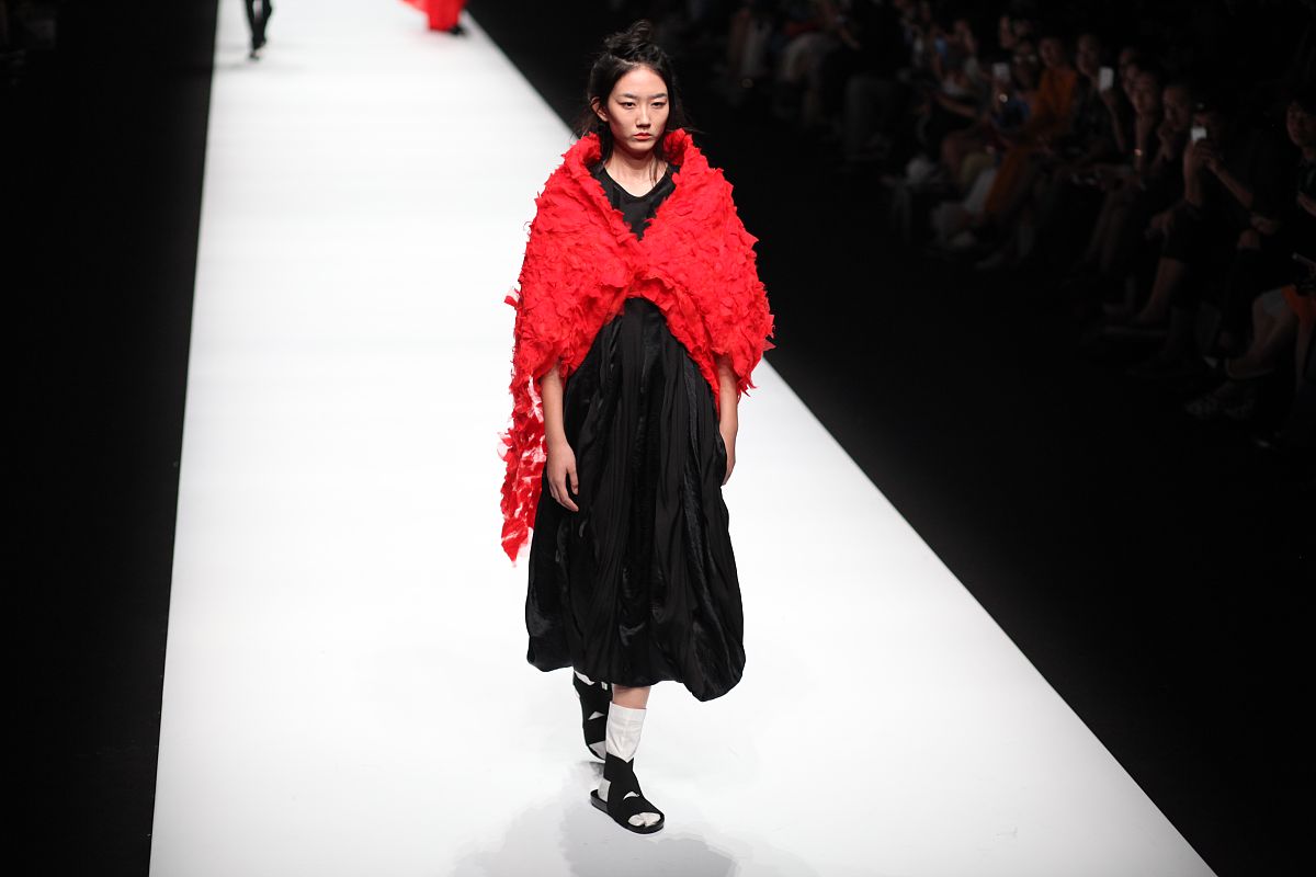 沈阳市轻工艺术学校2022年服装设计与工艺专业怎么样？