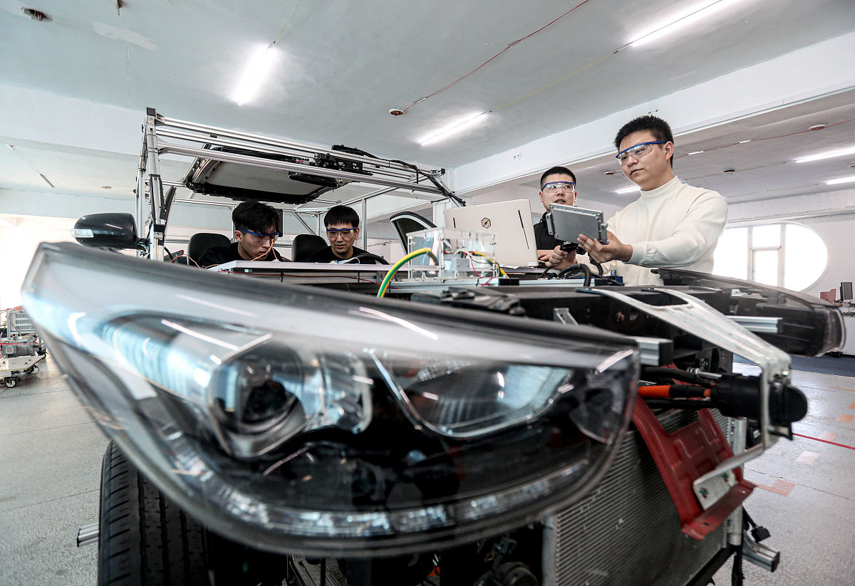 重庆汽修学校的汽车改装技术专业怎么样