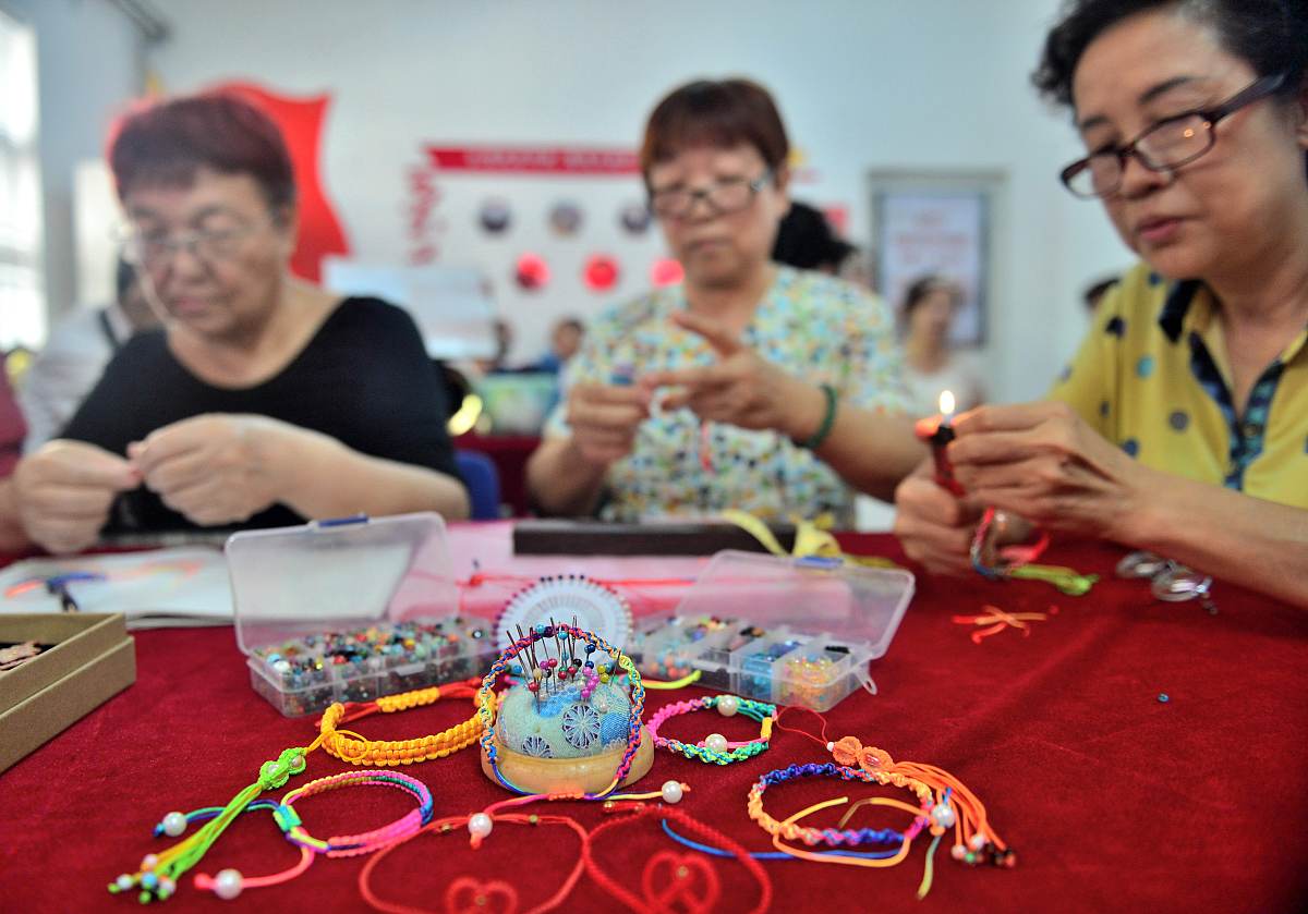 推动少数民族非物质文化遗产传承的建议 - 400字