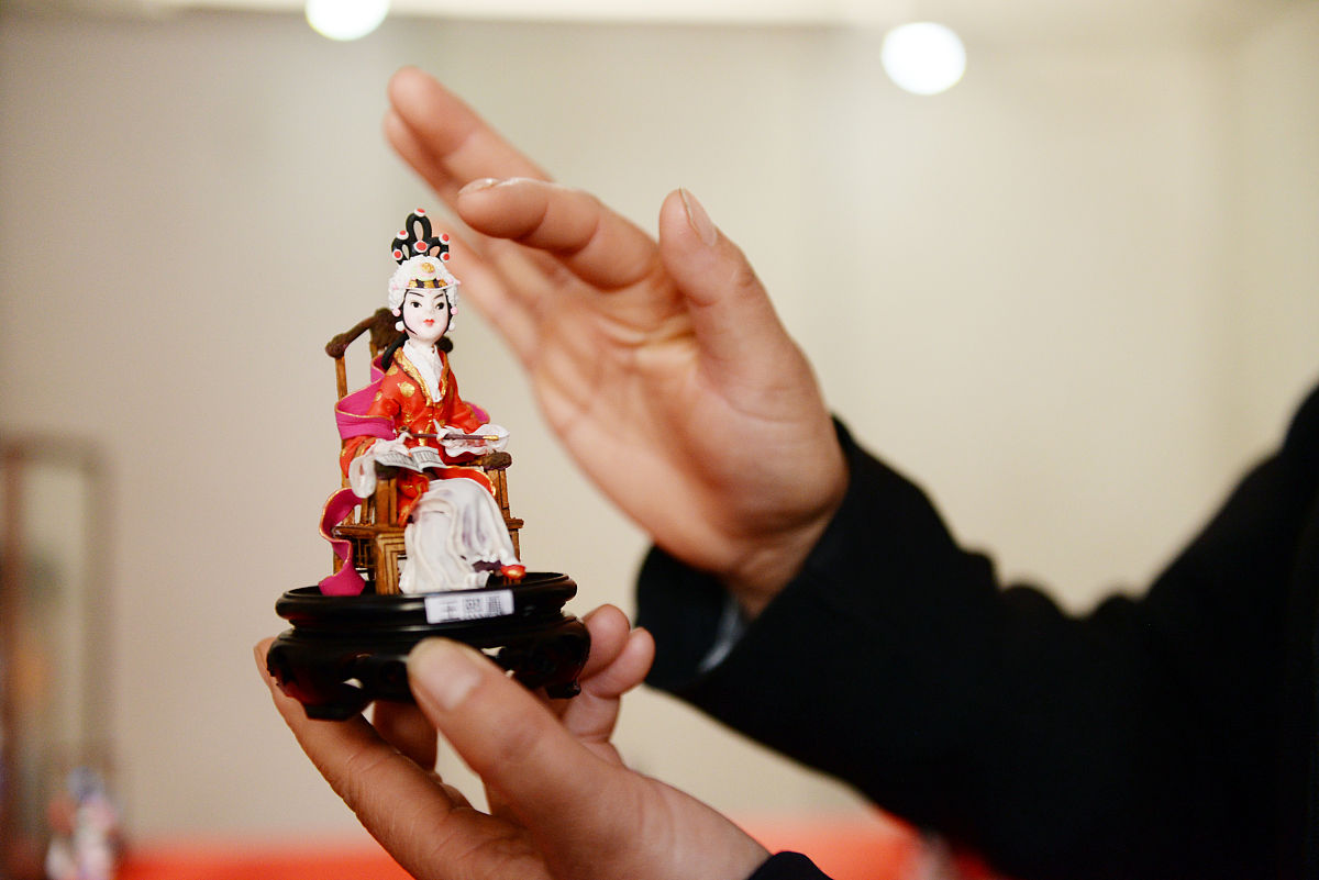 探究《红楼梦》的人物塑造与社会意义：一部反映封建社会矛盾与转型的经典之作