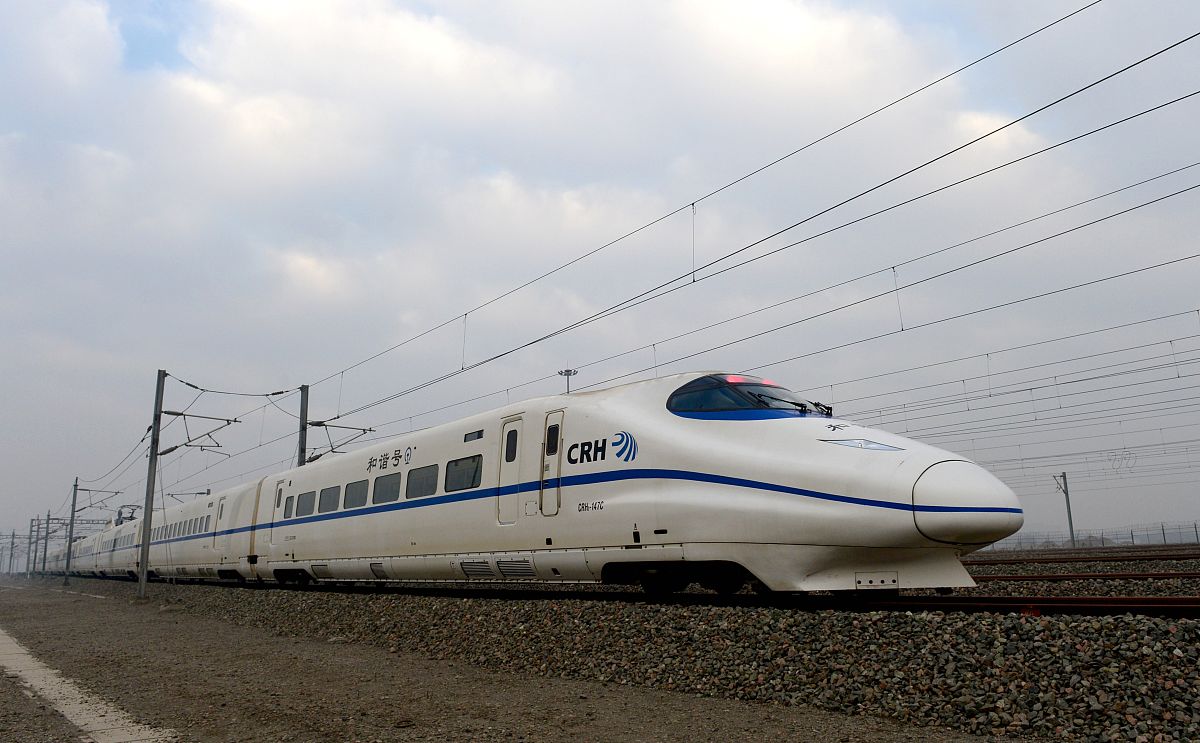 甘肃轨道高铁学校：初中毕业后，你的选择不止打工