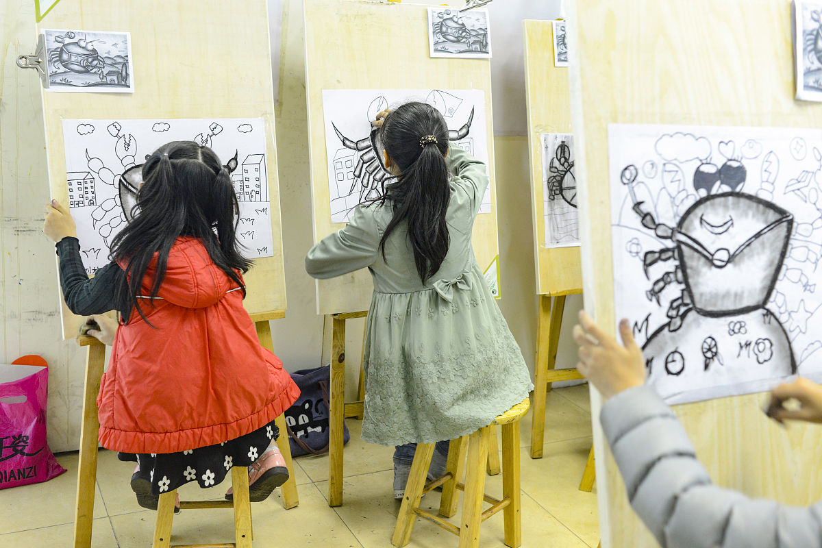 幼儿园教师培养儿童水墨绘画能力策略：全面提升艺术素养