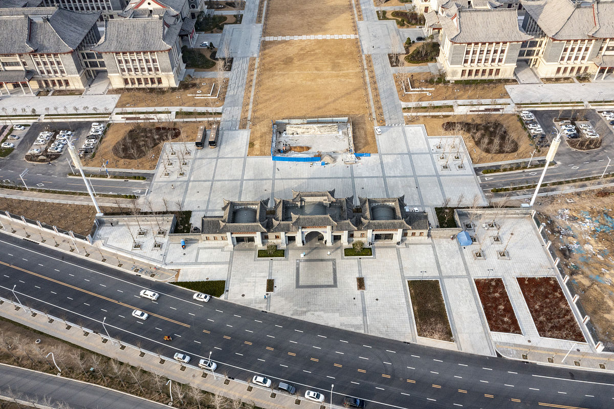 河南省的大学排名以下是河南省的大学排名2021年版：1 郑州大学2 河南大学3 河南师范大学4 河南理工大学5 河南科技大学6 河南农业大学7 河南财经政法大学8 河南工业大学9 洛阳师范学院10 河南中医药大学11 河南城建学院12 河南警察学院13 河南工程学院14 许昌学院15 平顶山学院16 河南科技学院17 新乡医学院18 黄河科技学院19 安阳工学院20 河南财政金融学院继续