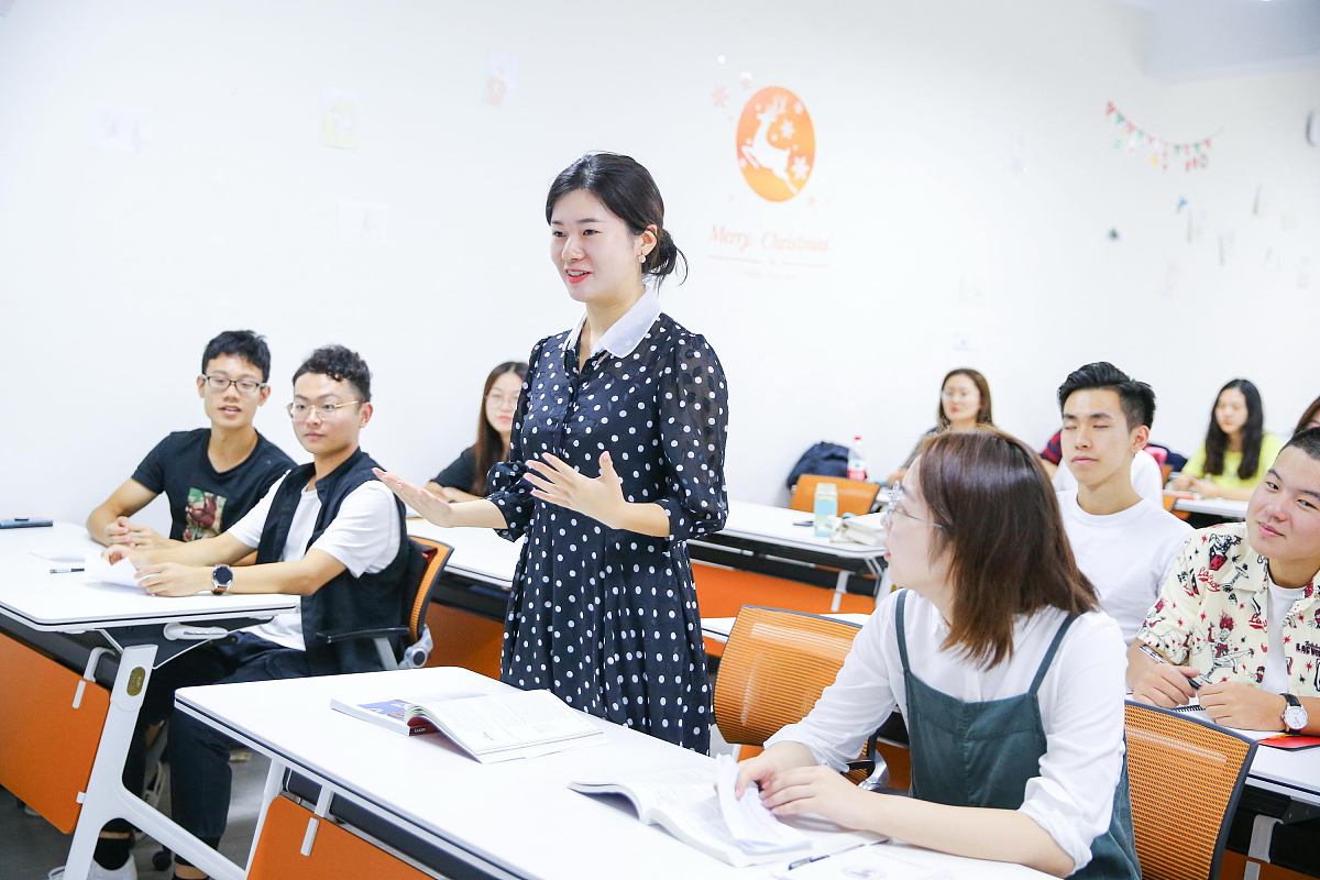 提供一份500字的校外培训招生方案