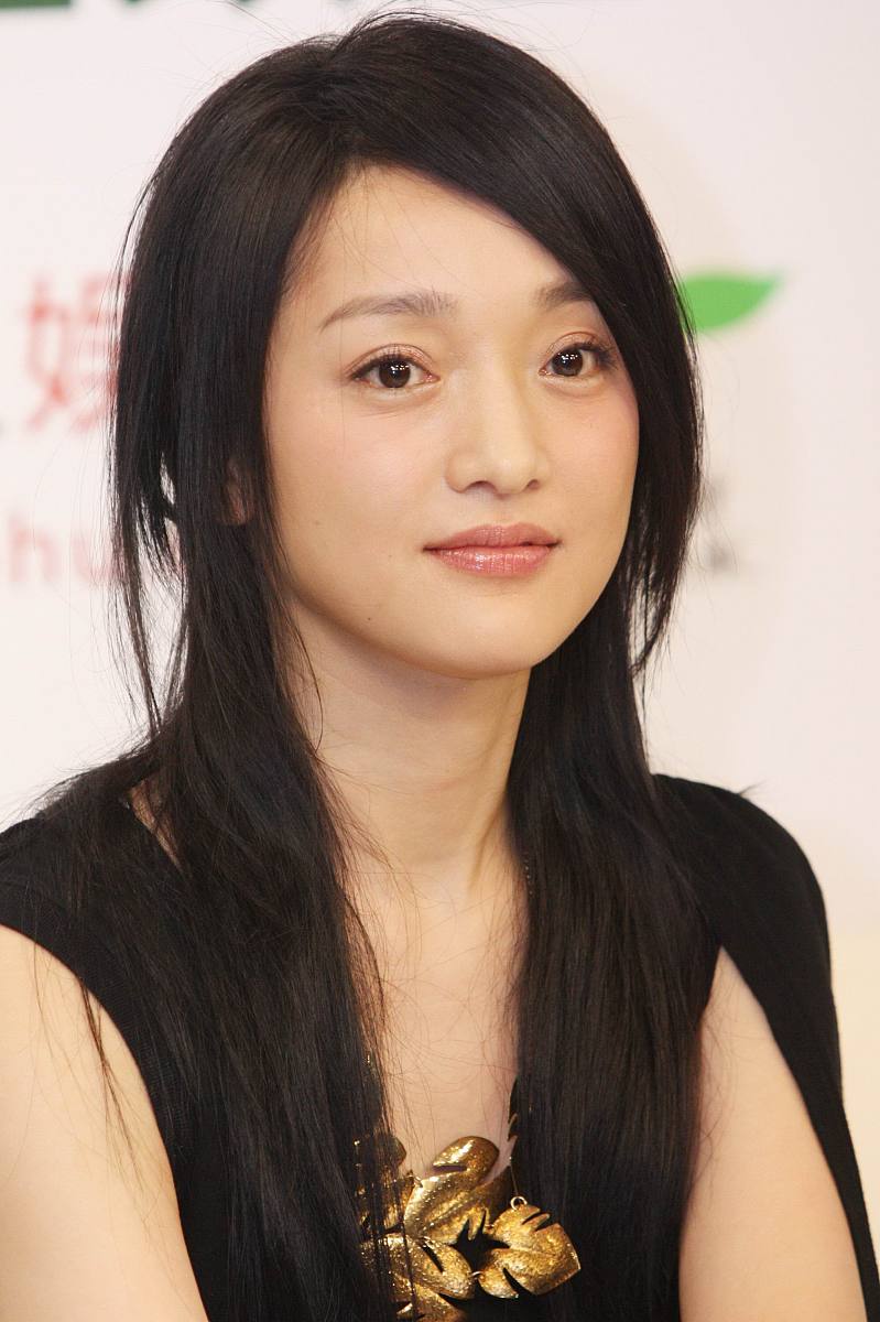 2009年4月24日,北京,周迅出席环保官网落户搜狐活动.+++_+++周迅,受伤