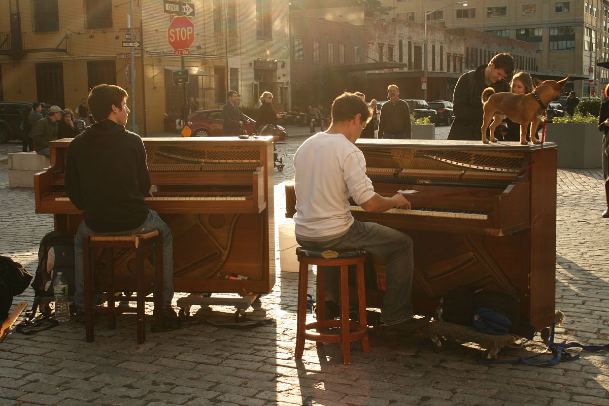 想在深圳找视频剪辑工作有推荐吗？最好推荐几个朝九晚六双休的大企业