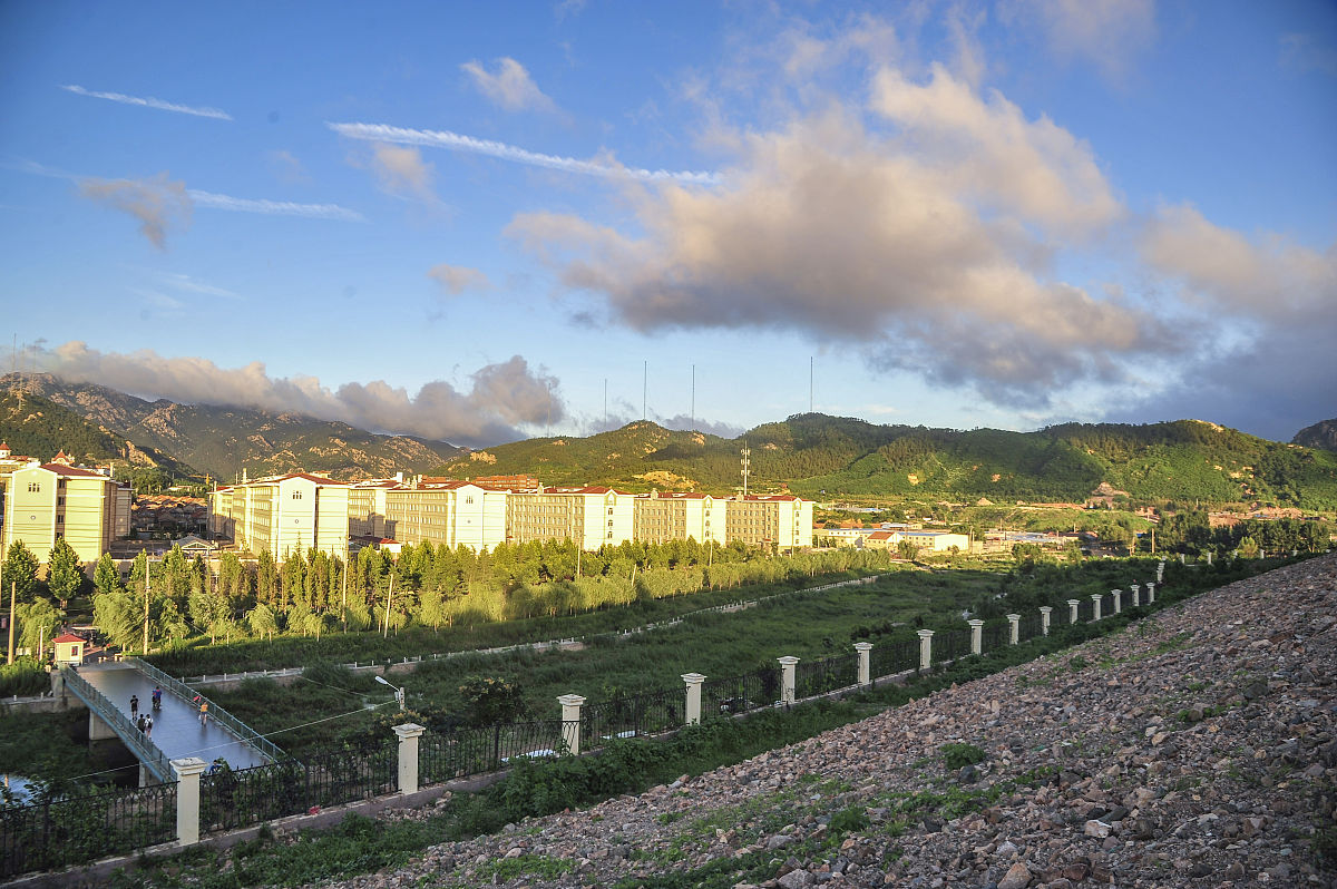 2018年7月18日,山东青岛,中国海洋大学崂山校区,最美高校颜值爆表美如