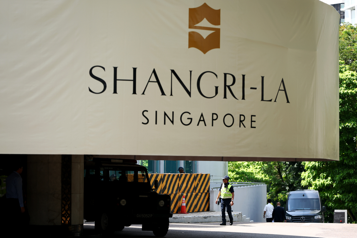 If The Ritz-Carlton Hotes opportuniy is using different online social media to do the brand promotion how can this opportunity create capabilites in serving customers needs