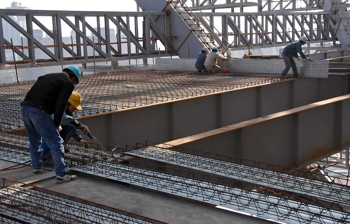 预制梁运输及安装施工方案 PPT