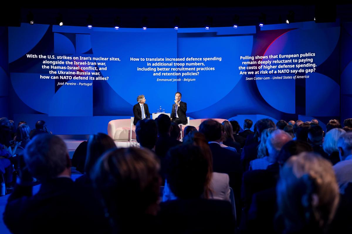 请你给我提供几个中国外的网络技术交流网站