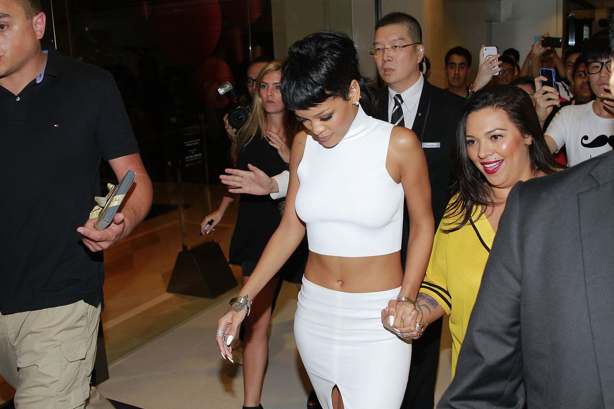 2013年9月15日,香港,明星出席m. a. c.新店开幕礼.蕾哈娜(rihanna)