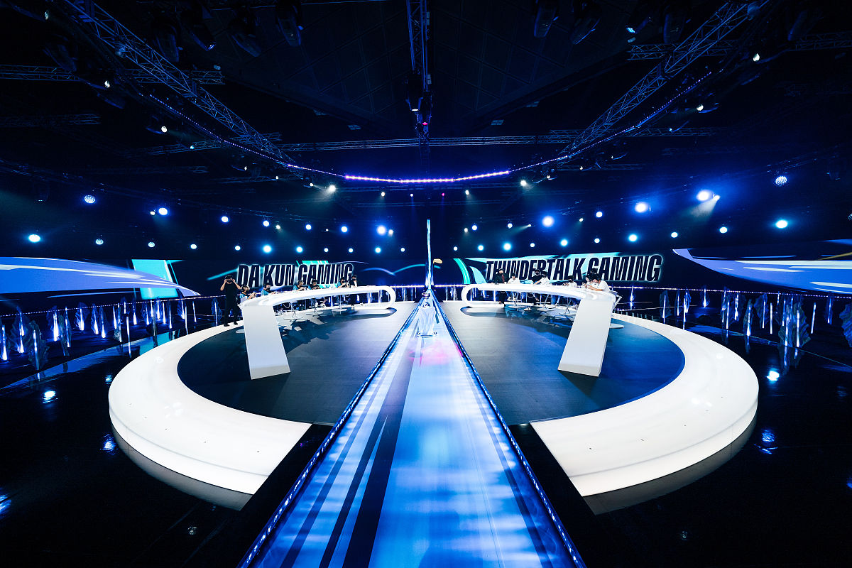 英雄酷跑大作战更新日志 - 新增英雄、地图、模式、优化体验！