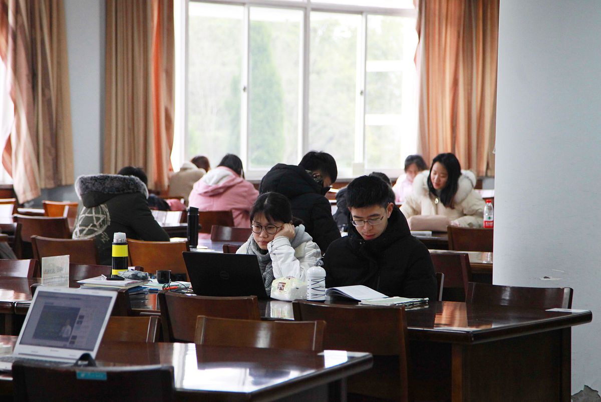 教培机构文员助教实习第二周周志：提升效率、沟通和学习热情