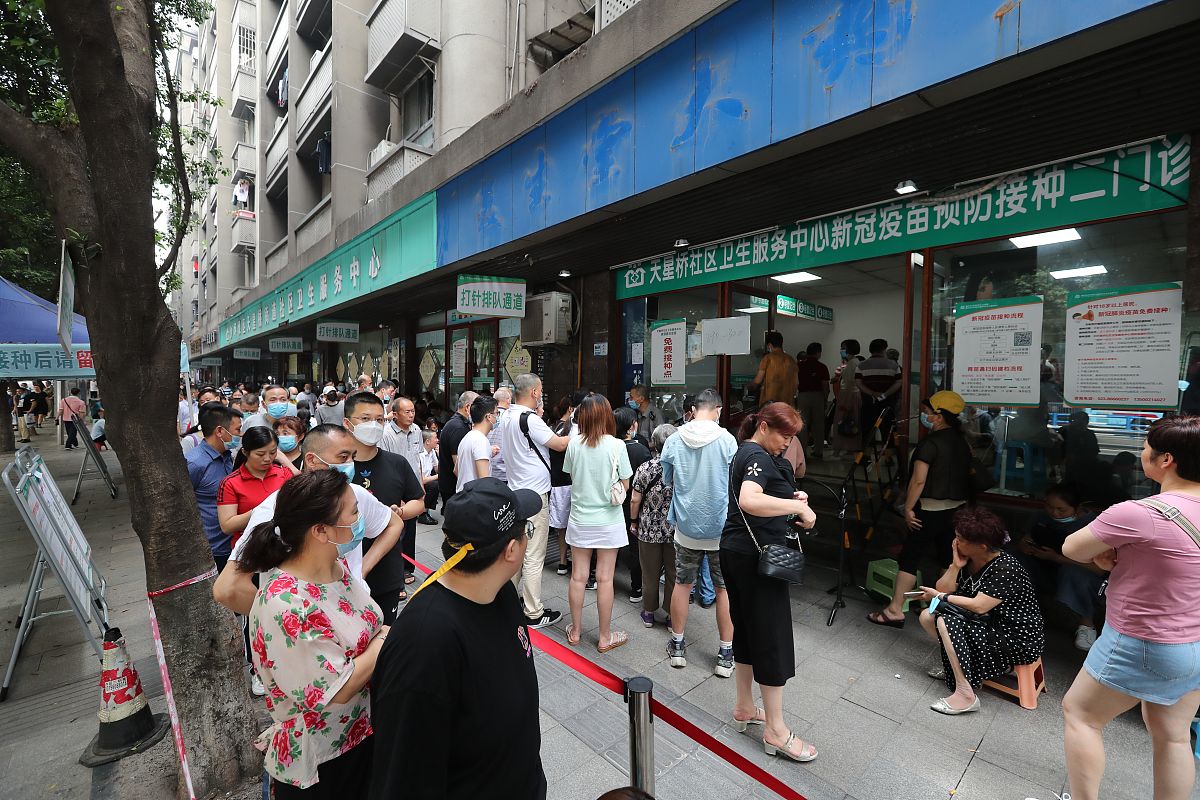 重庆护理学校学费多少钱一年？-2023年最新收费标准